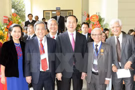 President attends historical sciences association’s 50th anniversary