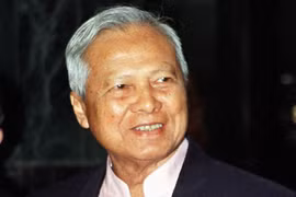 New Thai king reappoints Privy Council Chairman 
