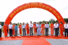 Ho Chi Minh Highway’s last section in Ca Mau opens to traffic 