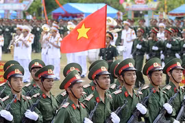 Army greatly contributes to VN-Laos border marker increase, upgrade