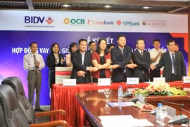 BIDV signs secondary loan contract with four banks 