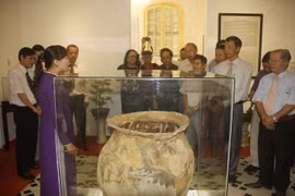 Vietnamese antiques displayed in Thua Thien-Hue