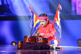 Hanoi boy wins the Voice Kid 
