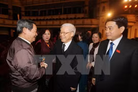 Leaders meet Hanoi NA deputies of different generations 