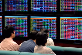 Market loses billions of greenbacks, SSC advises caution