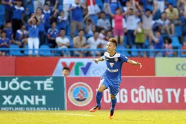 Quang Ninh go top of V.League 