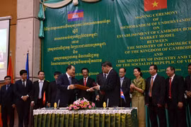 Vietnam, Cambodia to build model border market 