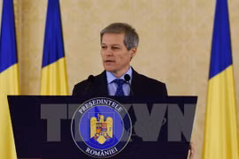 Romanian Prime Minister starts official visit to Vietnam 