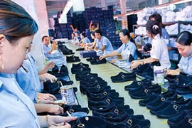Footwear exports reach nearly 5 billion USD