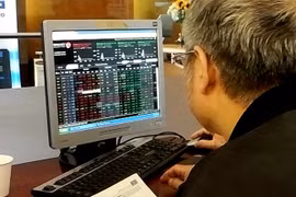 Developers pull markets down