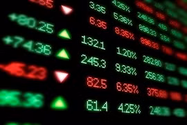 Vietnam firms seek proper derivatives system