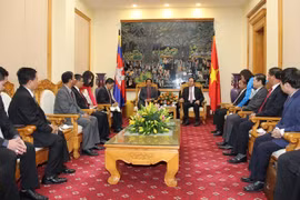 Vietnam, Cambodia cooperate to ensure security, order 