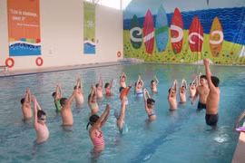 Dong Thap popularises swimming skills for children
