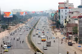 Hanoi hastens transport construction to reduce traffic jams 