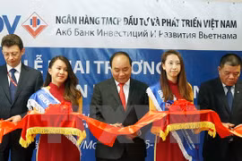 PM urges firms to strive for 10 bln USD in bilateral trade by 2020