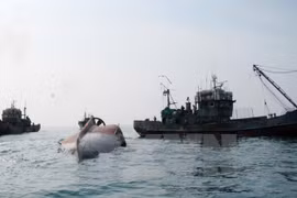 Indonesia sinks foreign boats to stop illegal fishing