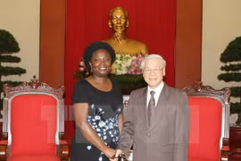 Party chief bids farewell to WB’s Country Director