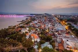 New railway service from HCM City to Tuy Hoa opens
