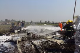 Military plane crashes in Myanmar 