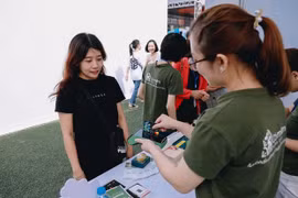 Vietnam on way to becoming cashless nation 