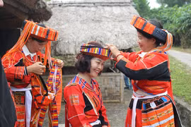 Traditional wedding of Pa Then ethnic minority reenacted in Hanoi cultural village