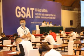 Samsung organises exams to recruit personnel (Photo: VietnamPlus)