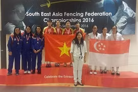 Fencers win gold, silver medals at regional champs 