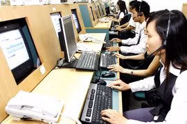 Shares volatile on foreign selling 