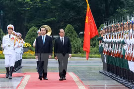 Ceremony welcomes French President Francois Hollande