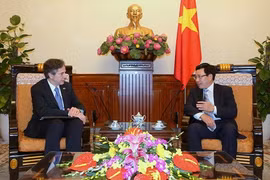 Vietnam FM, US Deputy Secretary of State discuss bilateral ties 