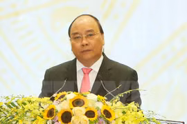 PM Nguyen Xuan Phuc arrives in Vientiane for ASEAN Summits 