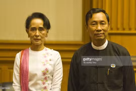 Myanmar : NLD members to join parliament from Feb 