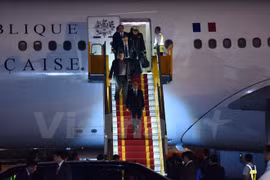 French President begins State visit to Vietnam 