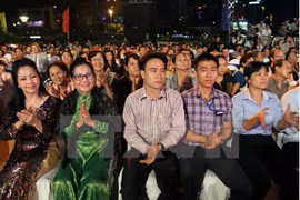 Overseas Vietnamese expect new national changes 