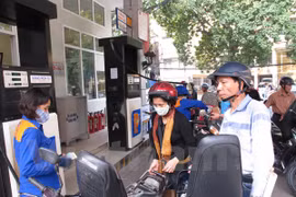 Petrol prices down 200 VND per litre 