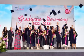 Headmaster of TH School: Just keep moving forward and be yourself