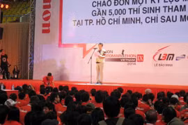 Organising board announces the contest's theme (Photo: VNA)
