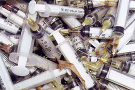 The total amount of medical waste being discharged from hospitals, health clinics and centres in Hanoi is estimated at more than 92,000kg of hazardous medical waste (Source: VNA)