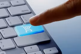 Vietnam E-commerce market on a go (Photo:VNA)