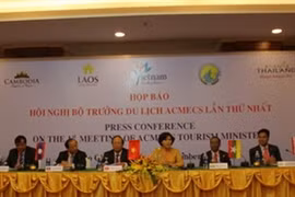 The press conference after the meeting (Source: VNA)