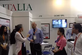 Italian businesses showcase their home country's engineering ingenuity to manufacturers in Vietnam at Propak Vietnam 2015 (Photo: VNA)