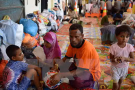 Rohingya migrants from Myanmar at Kuala Langsa Port in Langsa, Aceh province, Indonesia (Photo: AFP/VNA)