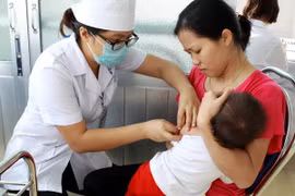 A national campaign on measles-rubella vaccination launched in Hanoi. (Source: VNA)