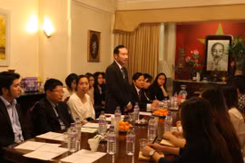 Vietnamese Ambassador to the UK Nguyen Van Thao speaks at the event (Photo: VietnamPlus)
