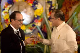 French President Francois Hollande and his Philippine counterpart, Benigno Aquino II (Source: AFP)