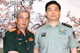 Vietnam’s Deputy Defence Minister Nguyen Chi Vinh and Chinese Defence Minister Chang Wanquan (Source: VNA)
