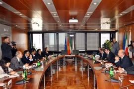 The two sides reached agreements in their meeting on March 12 (Source: VNA)