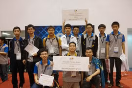 The Java# team at the ACM/ICPC 2014 (Photo: vnu)