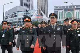 Defence Minister General Phung Quang Thanh (L) and his Chinese counterpart Sen. Lt. Gen. Chang Wanquan. Photo: VNA