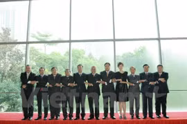 ASEAN finance ministers at the Meeting (Source: VNA)